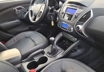 Hyundai ix35 108.000 km 8.250 &euro; Berlin 13127