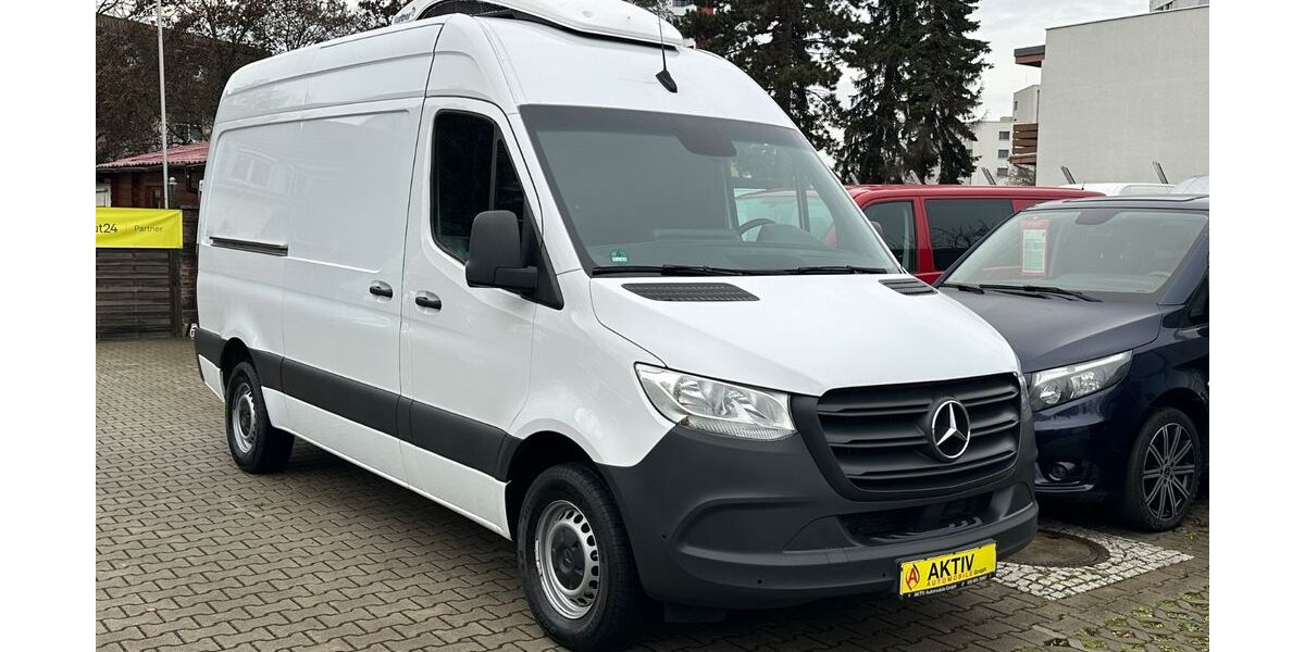 Mercedes-Benz Sprinter 217.748 km 32.750 &euro; Berlin-Rudow 12357