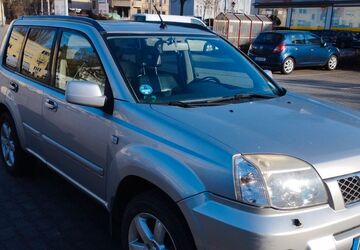 Nissan X-Trail 239.000 km 2.600 &euro; Berlin 12247