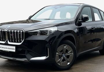 BMW iX1 16.082 km 38.790 &euro; Berlin 13593