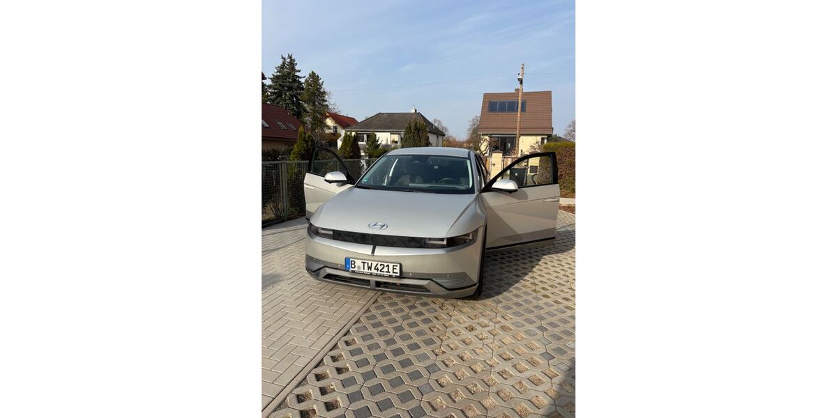Hyundai IONIQ 5 8.250 km 33.500 &euro; Berlin 10407