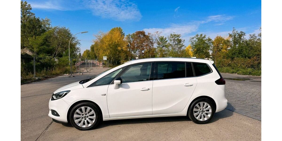 Opel Zafira Tourer 154.000 km 11.900 &euro; Berlin 13597