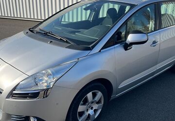 Peugeot 5008 216.000 km 3.499 &euro; Berlin 12057