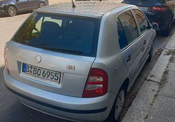 Skoda Fabia 129.000 km 2.300 &euro; berlin 10963