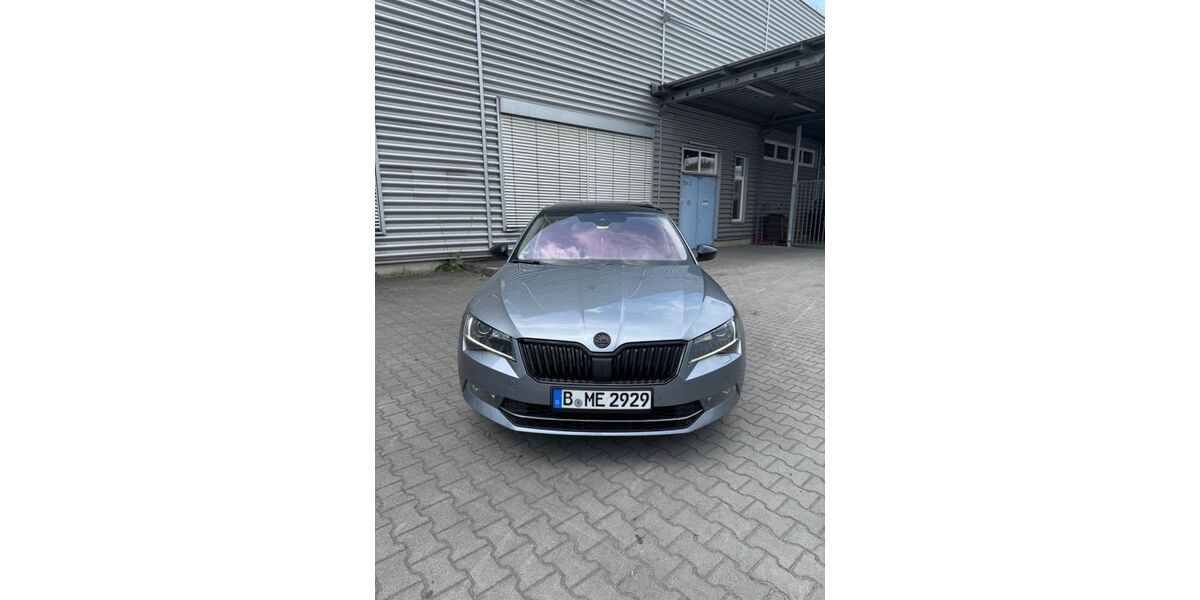 Skoda Superb 305.000 km 11.900 &euro; Berlin 12353