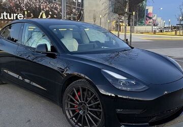 Tesla Model 3 86.000 km 28.700 &euro; Berlin 10369