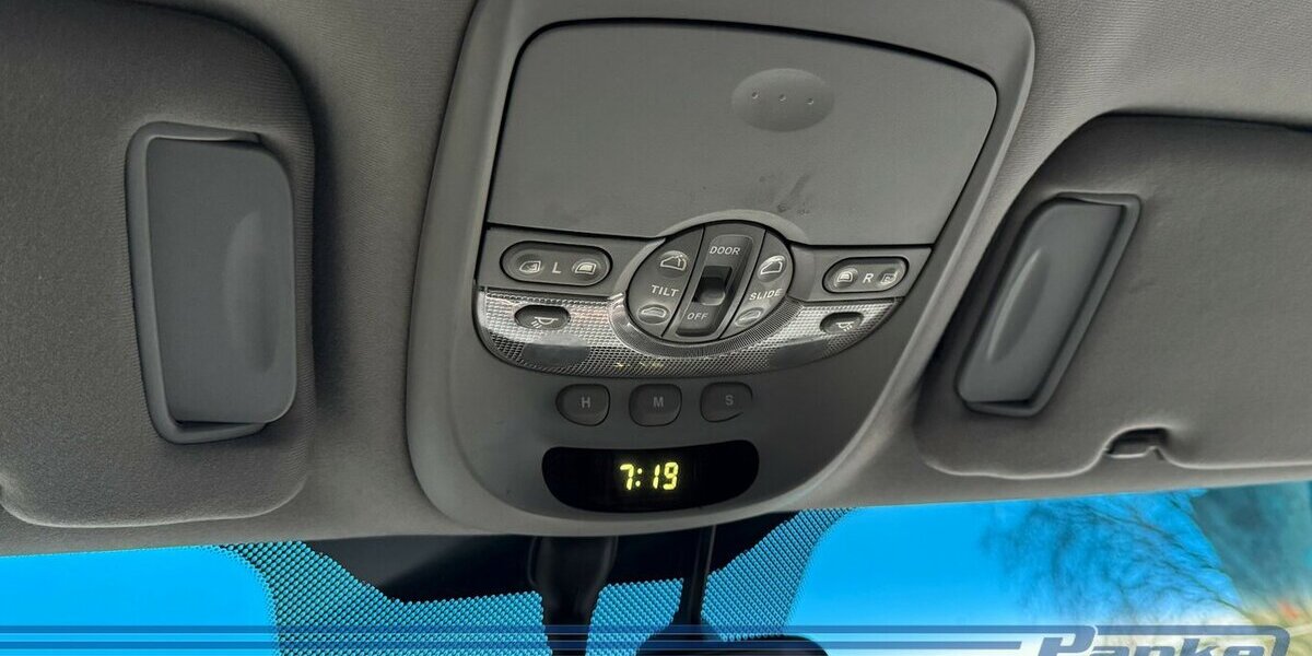 Kia Carnival 2.9 CRDi EX Aut.*6Sitz*Export*Pano*SHZ* 208.364 km 3.780 &euro; Berlin 13187