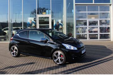Peugeot 208 36.058 km 14.991 &euro; Potsdam 14482