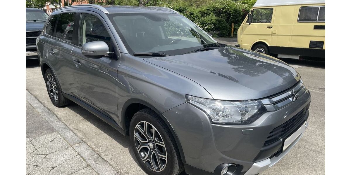 Mitsubishi Outlander 127.000 km 14.900 &euro; Berlin 12359