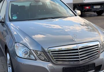 Mercedes-Benz E 200 145.253 km 10.700 &euro; Berlin 12351