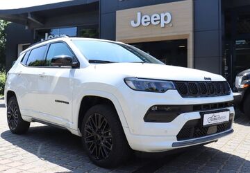 Jeep Compass 12.185 km 27.990 &euro; Potsdam 14482