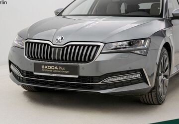 Skoda Superb 49.488 km 32.989 &euro; Berlin 13088