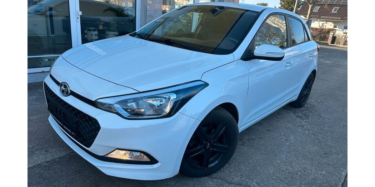 Hyundai i20 37.615 km 11.900 &euro; Berlin 12524