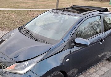 Toyota Aygo (X) 84.000 km 8.990 &euro; Berlin 12349