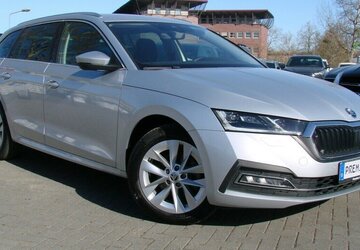 Skoda Octavia 2.0TDI Style ACC Columbus HeadUp AHK 48.103 km 27.480 &euro; Falkensee 14612