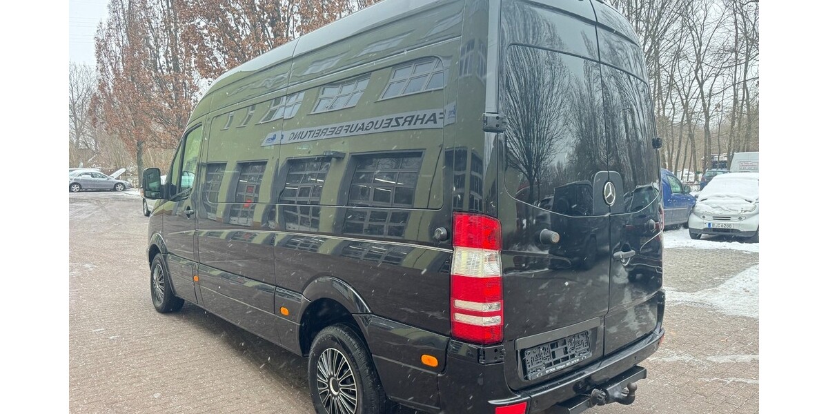 Mercedes-Benz Sprinter 379.761 km 15.990 &euro; Berlin 10178