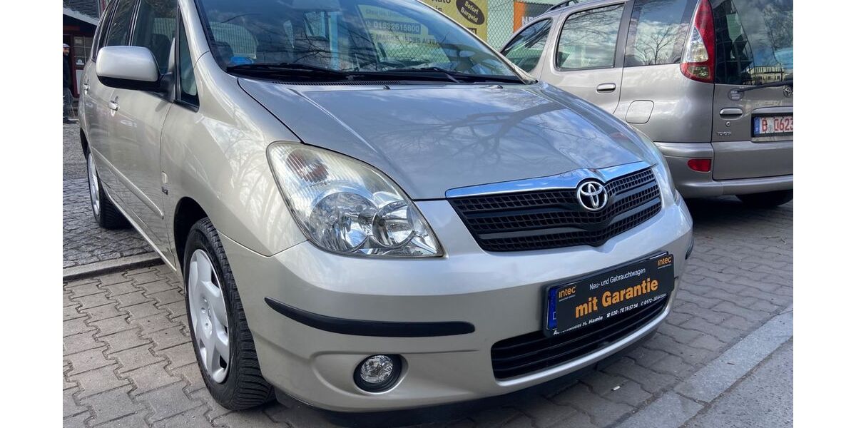 Toyota Corolla Verso 100.000 km 4.490 &euro; Berlin 13599