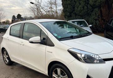Toyota Yaris 120.100 km 8.990 &euro; Berlin 13127