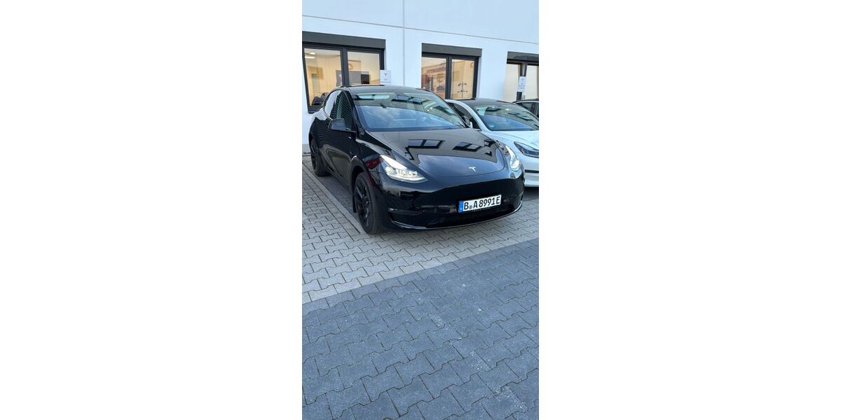 Tesla Model Y 30.000 km 39.200 &euro; Berlin 14059