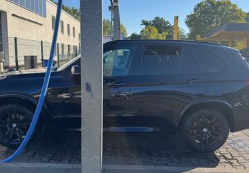 BMW X5 247.000 km 21.600 &euro; Berlin 10318