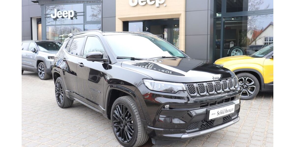 Jeep Compass 42.791 km 32.990 &euro; Potsdam 14482