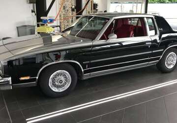 Oldsmobile Delta 88 75.000 km 12.500 &euro; Berlin 10997