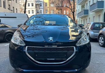 Peugeot 208 89.900 km 4.790 &euro; Berlin 12055