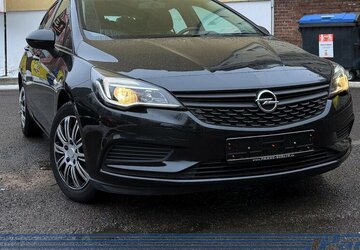 Opel Astra Selection*Tempo*SHZ*Ambiete*SR+WR* 36.084 km 8.890 &euro; Berlin 13187