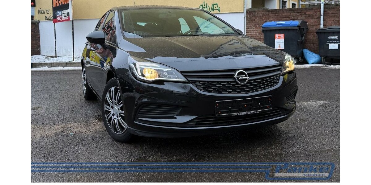 Opel Astra Selection*Tempo*SHZ*Ambiete*SR+WR* 36.084 km 8.890 &euro; Berlin 13187