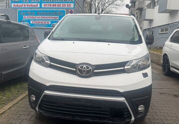 Toyota Proace (Verso) 90.000 km 13.500 &euro; Berlin 12105