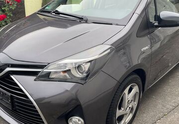 Toyota Yaris 65.545 km 11.999 &euro; Berlin 12099