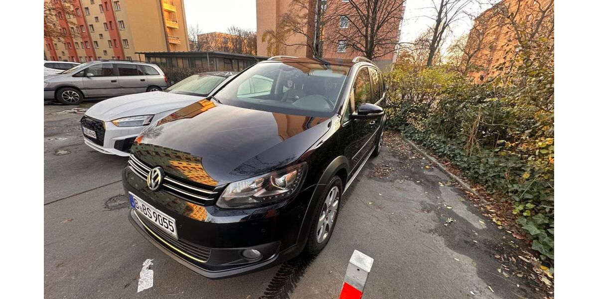 VW Touran 242.000 km 7.750 &euro; Berlin 10969