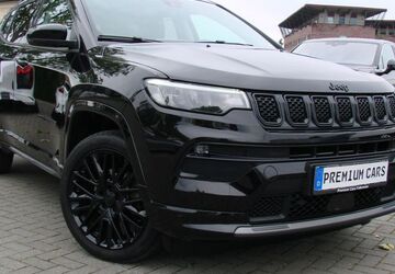 Jeep Compass 29.532 km 26.980 &euro; Falkensee 14612