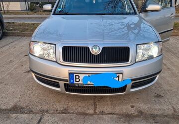 Skoda Superb 294.539 km 2.000 &euro; Berlin 13053