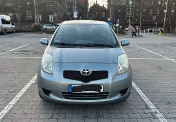 Toyota Yaris 112.200 km 5.100 &euro; Berlin 14050