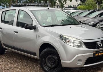 Dacia Sandero 83.000 km 2.990 &euro; Berlin 13127