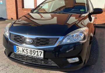 Kia ceed Sportswagon 143.000 km 2.500 &euro; Berlin 10315