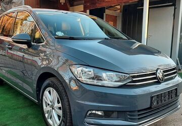 VW Touran 147.000 km 19.750 &euro; Berlin 12247