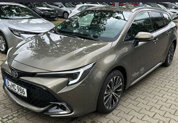 Toyota Corolla 2.000 km 34.990 &euro; Berlin 13403