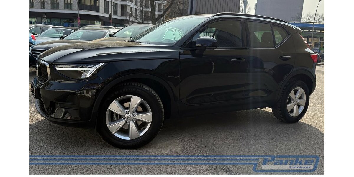 Volvo XC40 Essential 2WD 8G*LED*Virtuall*PDC*BT*Tempo* 15.156 km 26.990 &euro; Berlin 13187