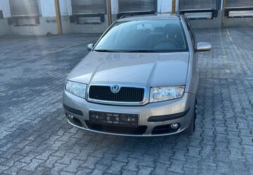 Skoda Fabia 102.500 km 3.990 &euro; Berlin 12107