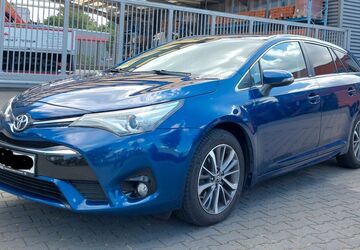 Toyota Avensis 221.000 km 7.790 &euro; Potsdam 14469