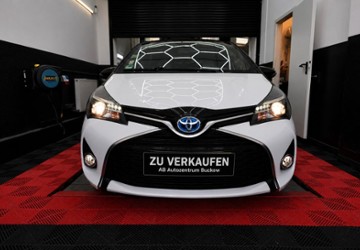 Toyota Yaris 81.728 km 12.999 &euro; Berlin 12351