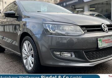 VW Polo 68.117 km 8.390 &euro; Berlin 13088