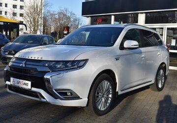 Mitsubishi Plug-in Hybrid Outlander 86.467 km 21.690 &euro; Berlin 12683