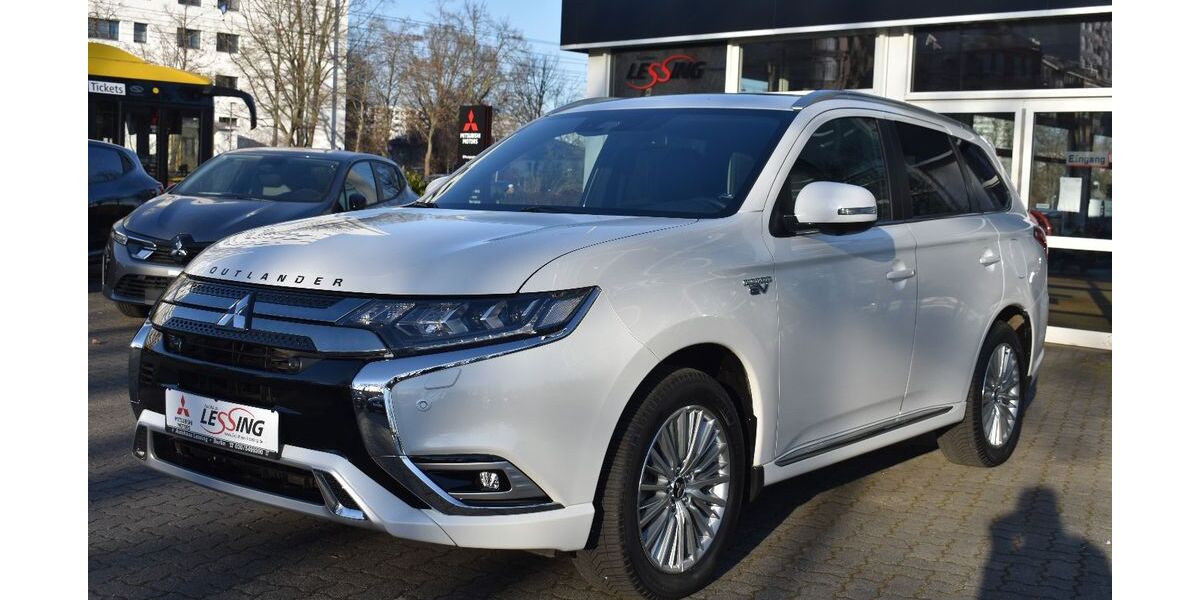 Mitsubishi Plug-in Hybrid Outlander 86.467 km 21.690 &euro; Berlin 12683