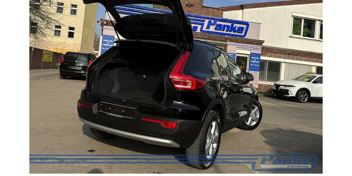 Volvo XC40 Essential 2WD 8G*LED*Virtuall*PDC*BT*Tempo* 15.156 km 26.990 &euro; Berlin 13187