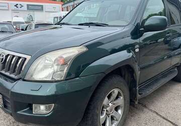 Toyota Land Cruiser 329.800 km 7.900 &euro; Berlin 13127