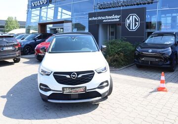 Opel Grandland (X) 92.531 km 17.490 &euro; Potsdam 14482