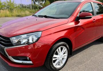 Lada Vesta 86.000 km 4.499 &euro; Berlin 12057